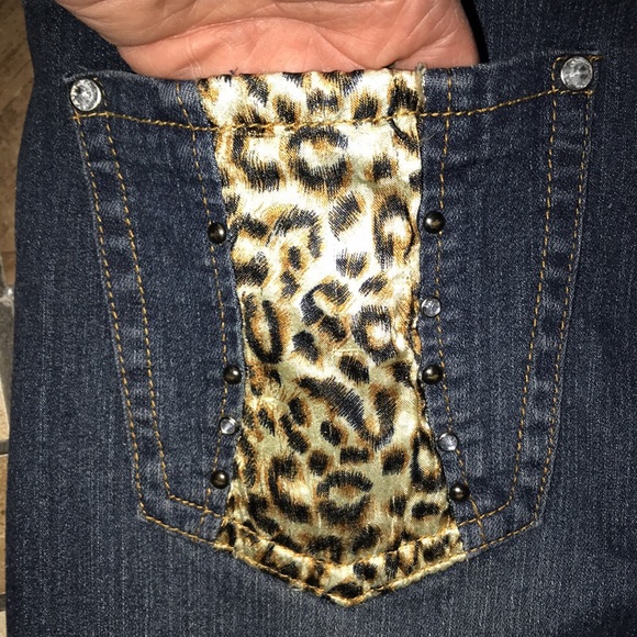 Women’s V.I.P. Stretch Jeans - Picture 9 of 11